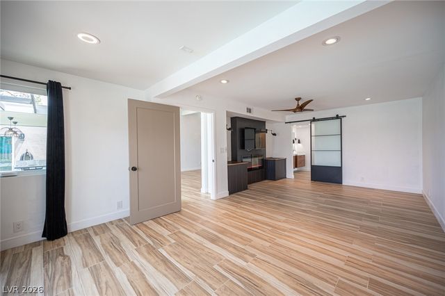 330 East Country Club Drive, Henderson, NV 89015
