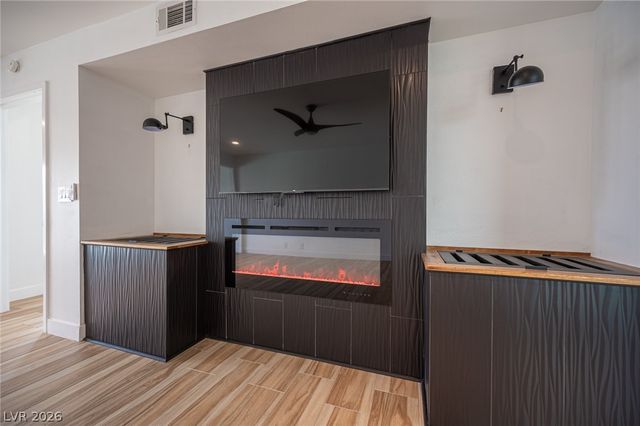 330 East Country Club Drive, Henderson, NV 89015
