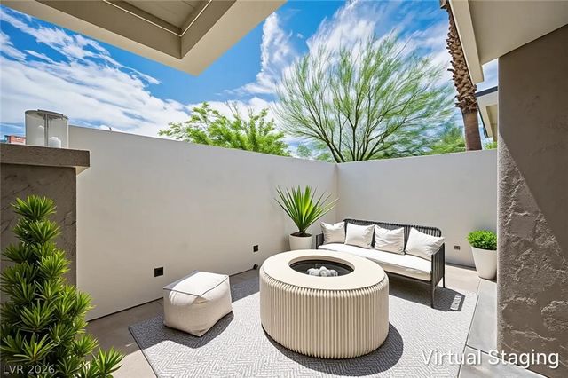 330 East Country Club Drive, Henderson, NV 89015