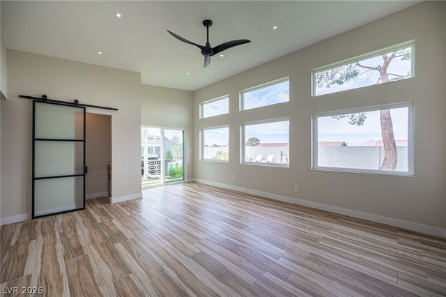 330 East Country Club Drive, Henderson, NV 89015