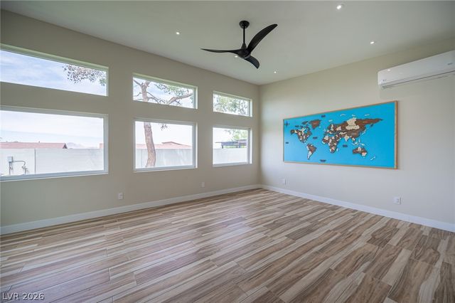 330 East Country Club Drive, Henderson, NV 89015