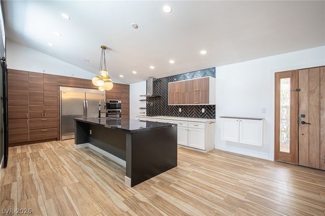 330 East Country Club Drive, Henderson, NV 89015