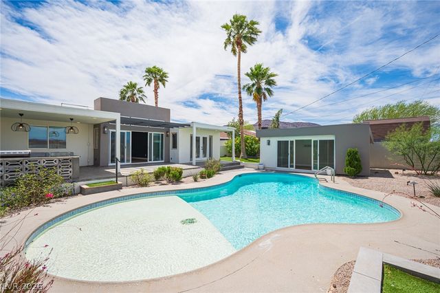 330 East Country Club Drive, Henderson, NV 89015