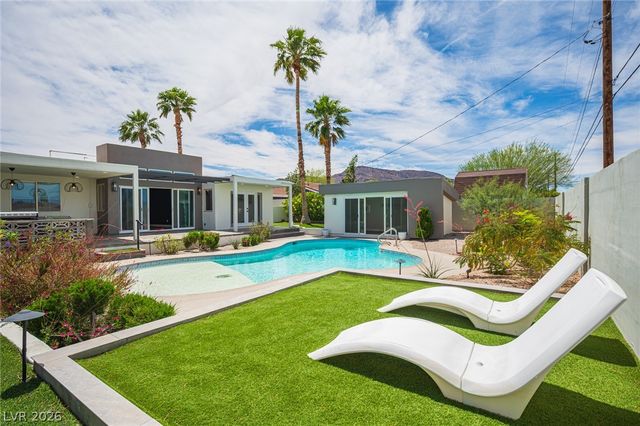330 East Country Club Drive, Henderson, NV 89015