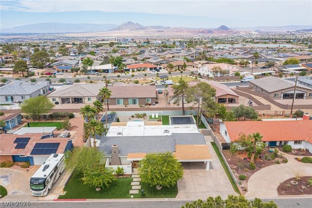 330 East Country Club Drive, Henderson, NV 89015