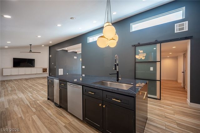 330 East Country Club Drive, Henderson, NV 89015