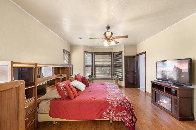 1327 Kenney Hall Road, Brenham, TX 77833