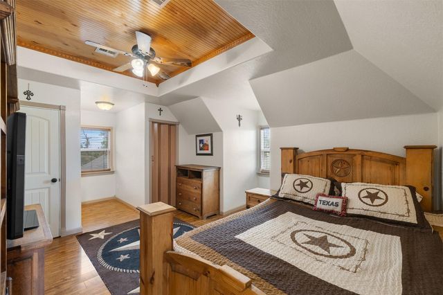 1327 Kenney Hall Road, Brenham, TX 77833