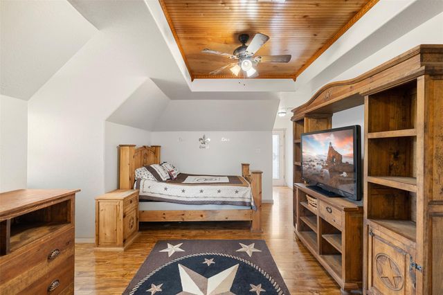 1327 Kenney Hall Road, Brenham, TX 77833