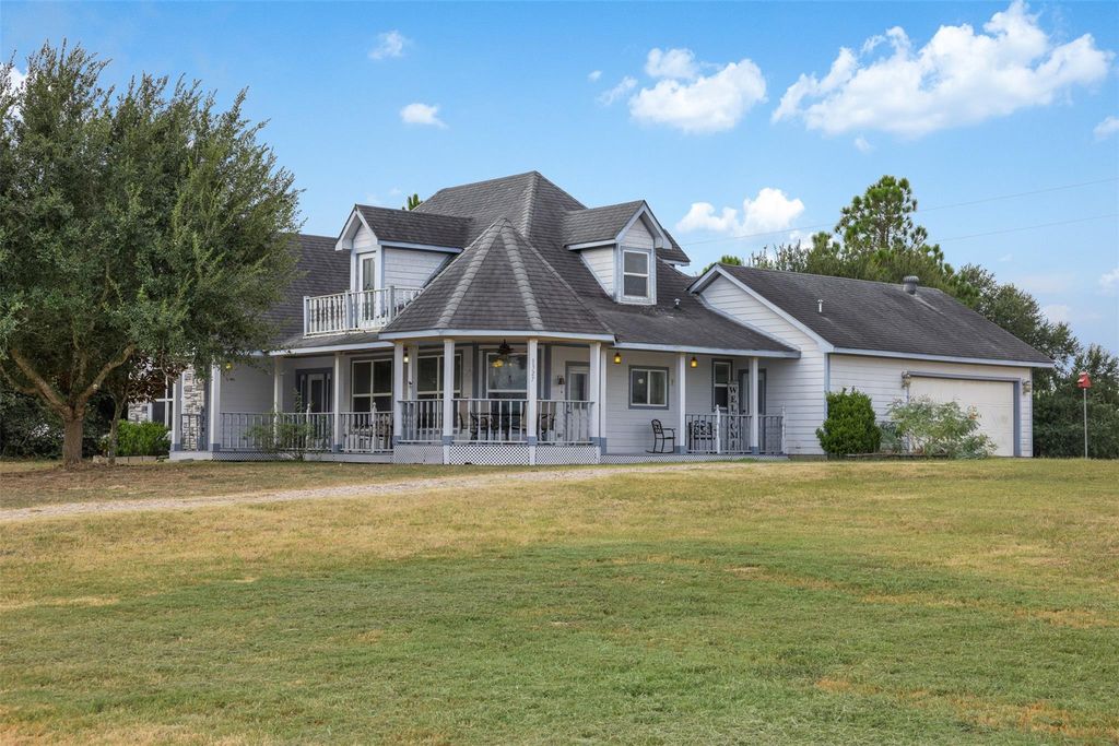 1327 Kenney Hall Road, Brenham, TX 77833