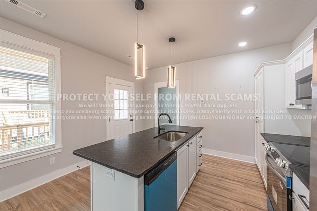 1030 S Laramie Heights, Fayetteville, AR 72704