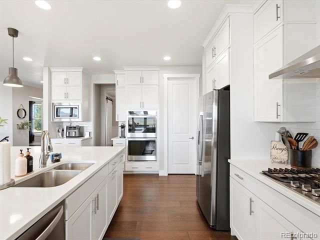 18582 W 87th Avenue, Arvada, CO 80007