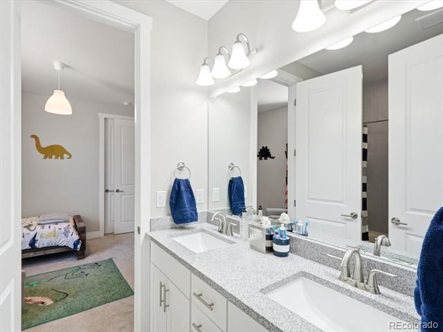 18582 W 87th Avenue, Arvada, CO 80007