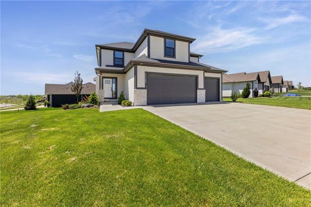 21103 W 186th Terrace, Spring Hill, KS 66083