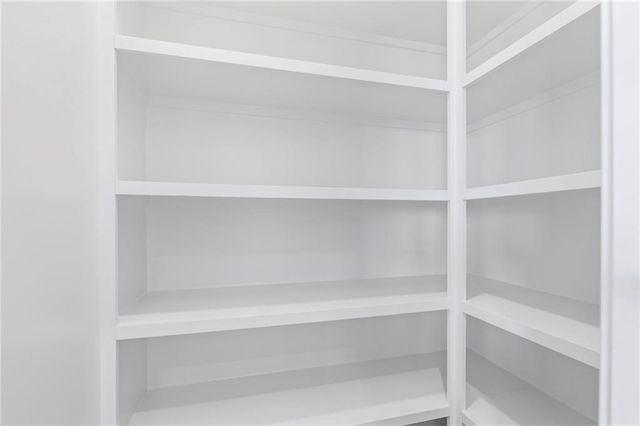 21103 W 186th Terrace, Spring Hill, KS 66083