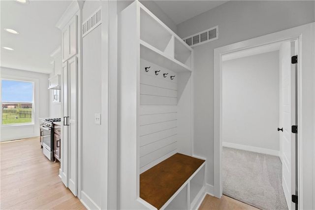 21103 W 186th Terrace, Spring Hill, KS 66083