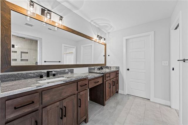 21103 W 186th Terrace, Spring Hill, KS 66083