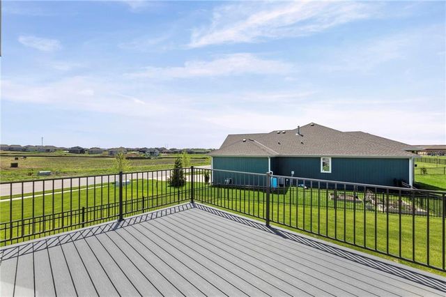21103 W 186th Terrace, Spring Hill, KS 66083