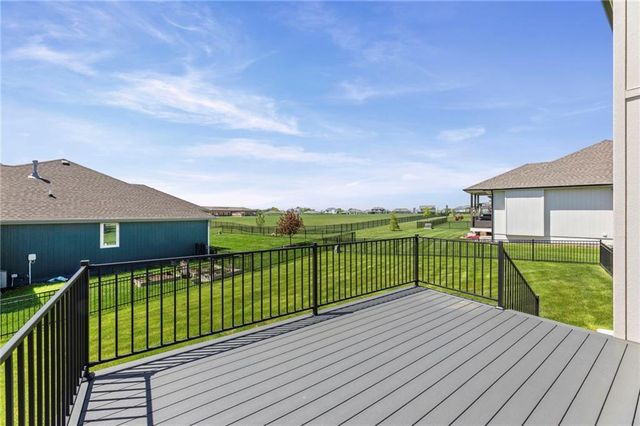 21103 W 186th Terrace, Spring Hill, KS 66083