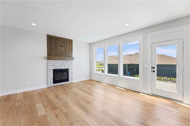 21103 W 186th Terrace, Spring Hill, KS 66083