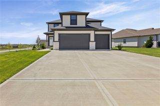 21103 W 186th Terrace, Spring Hill, KS 66083