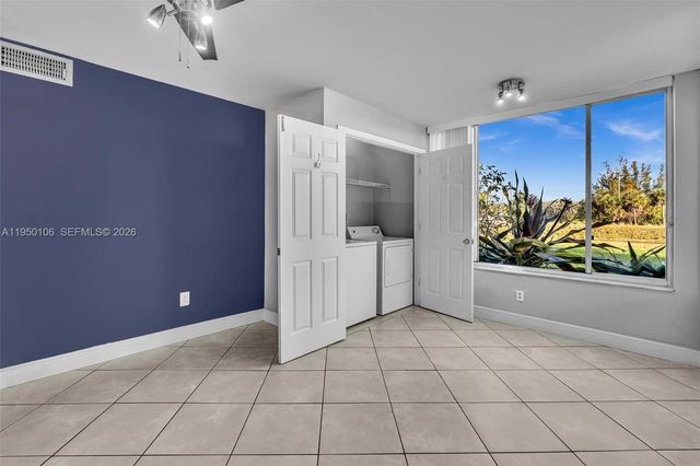 2881 N Oakland Forest Dr 113, Oakland Park, FL 33309