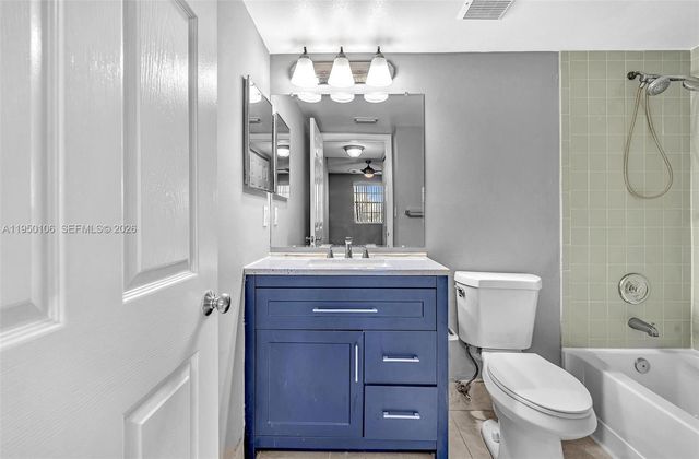 2881 N Oakland Forest Dr 113, Oakland Park, FL 33309