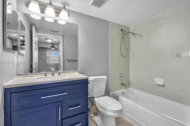 2881 N Oakland Forest Dr 113, Oakland Park, FL 33309