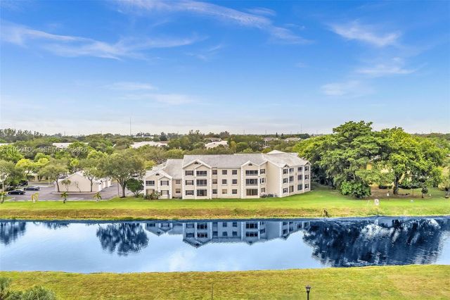 2881 N Oakland Forest Dr 113, Oakland Park, FL 33309