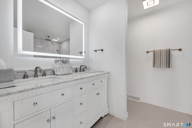 15 Highland Terrace, Madison, CT 06443