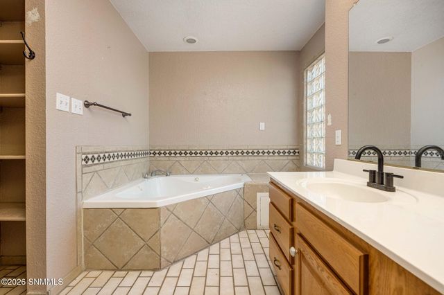 4046 Lilac Drive, Las Cruces, NM 88005