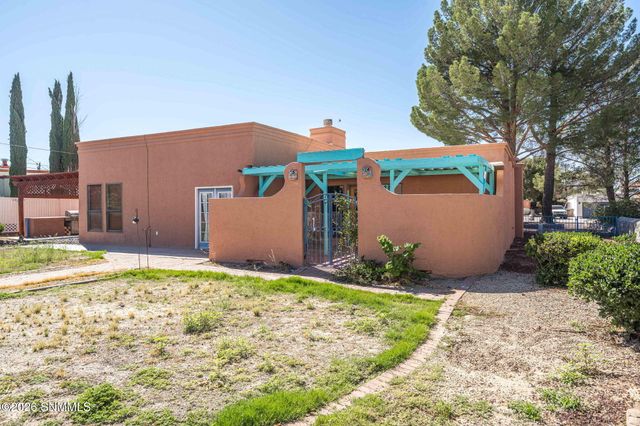 4046 Lilac Drive, Las Cruces, NM 88005