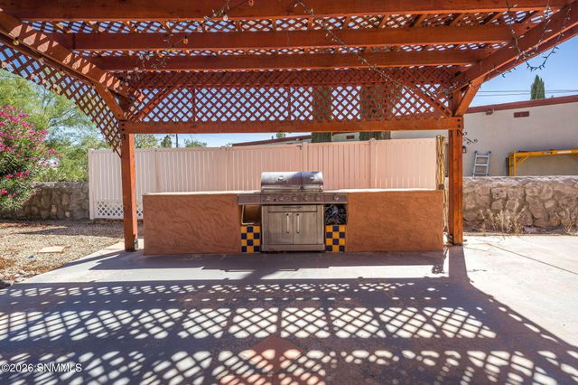 4046 Lilac Drive, Las Cruces, NM 88005