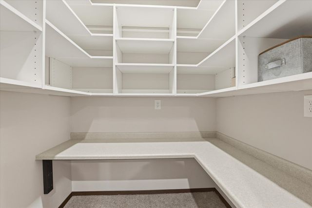 27501 N Bruce Rd, Chattaroy, WA 99003