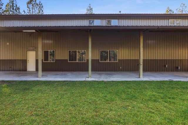 27501 N Bruce Rd, Chattaroy, WA 99003