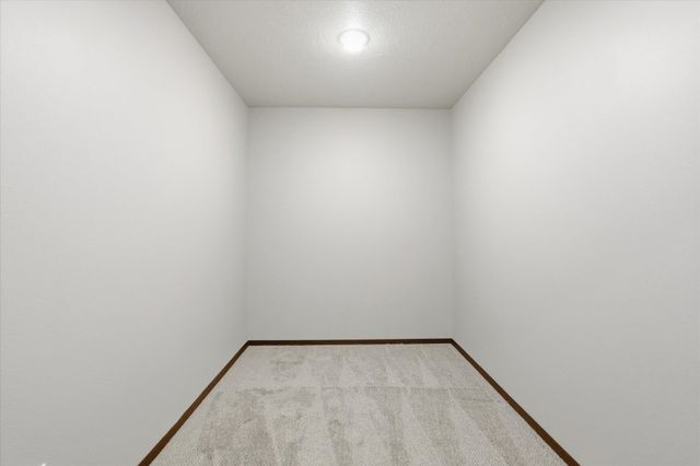 27501 N Bruce Rd, Chattaroy, WA 99003