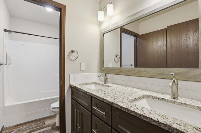 27501 N Bruce Rd, Chattaroy, WA 99003