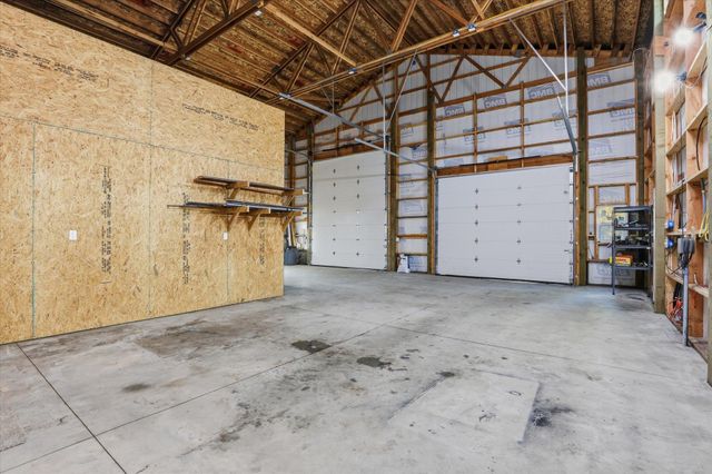 27501 N Bruce Rd, Chattaroy, WA 99003