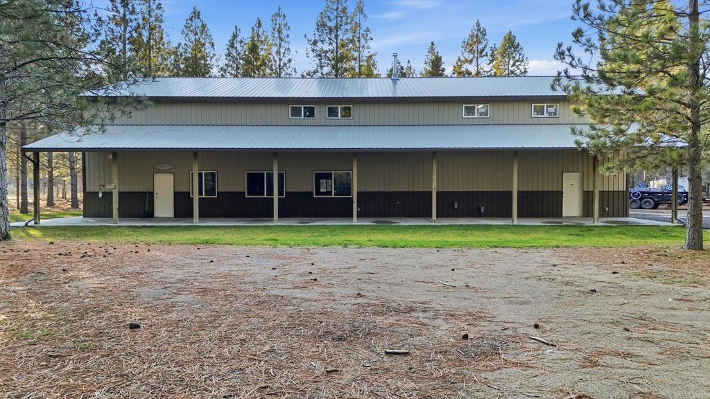 27501 N Bruce Rd, Chattaroy, WA 99003