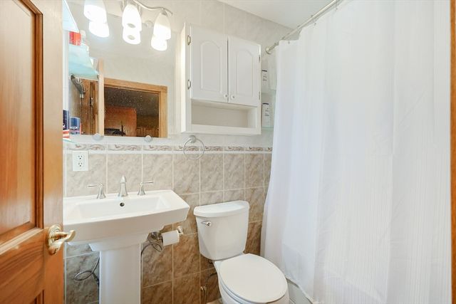 107 Lake B, Webster, MA 01570