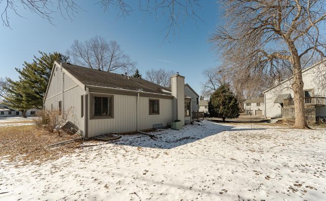 2046 26th Avenue NW, Rochester, MN 55901