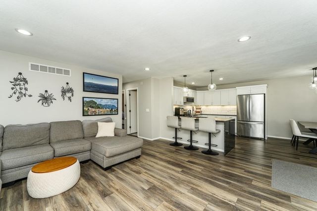 2046 26th Avenue NW, Rochester, MN 55901