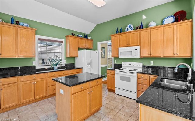 217 Harmon Ridge Lane, Kernersville, NC 27284