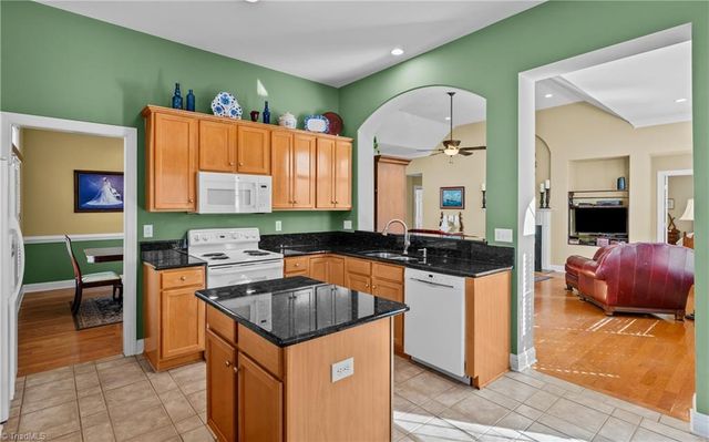 217 Harmon Ridge Lane, Kernersville, NC 27284