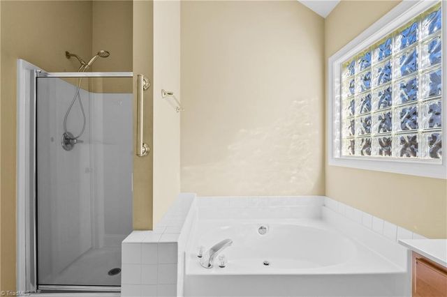 217 Harmon Ridge Lane, Kernersville, NC 27284