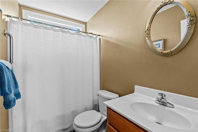 217 Harmon Ridge Lane, Kernersville, NC 27284