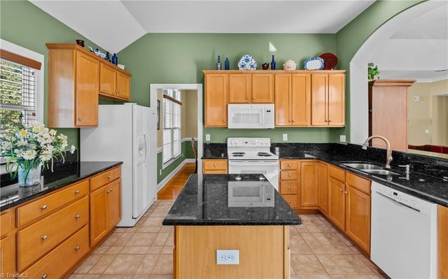 217 Harmon Ridge Lane, Kernersville, NC 27284