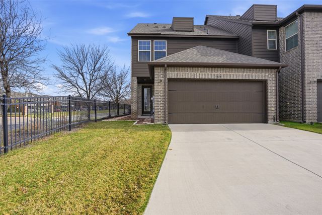 5585 Crosby Drive, North Richland Hills, TX 76180