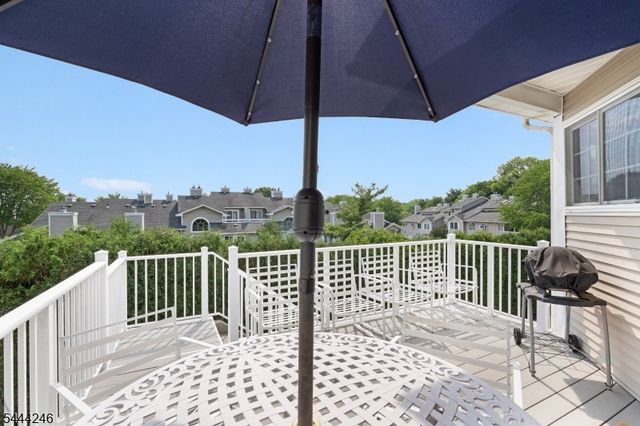 8 Bentley Court, Bedminster Twp., NJ 07921