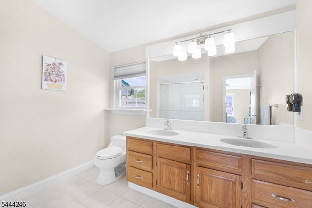 8 Bentley Court, Bedminster Twp., NJ 07921